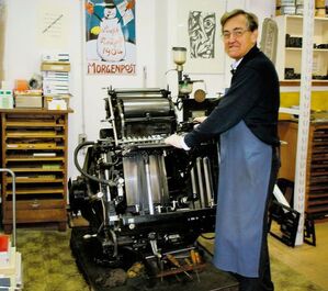 Jürgen Müller in seiner Druckerei in Tempelhof