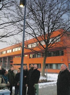 Senator Müller mit Mitgliedern des Kinder- und Jugendparlaments